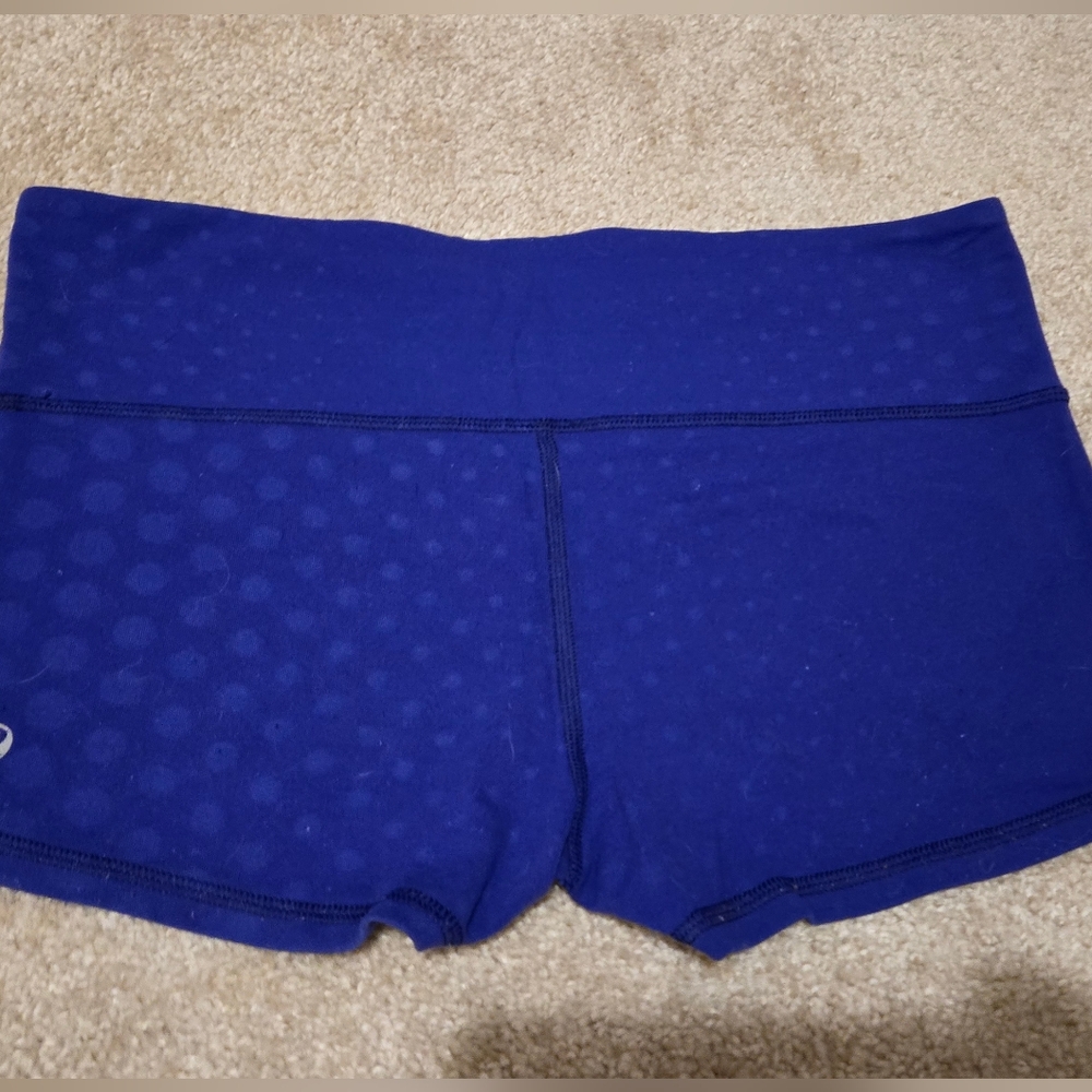 Sz 8 lululemon shorts